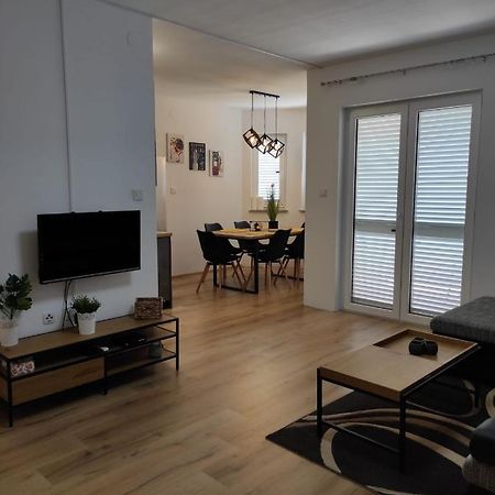 Apartman Branimir Novalja Exterior photo