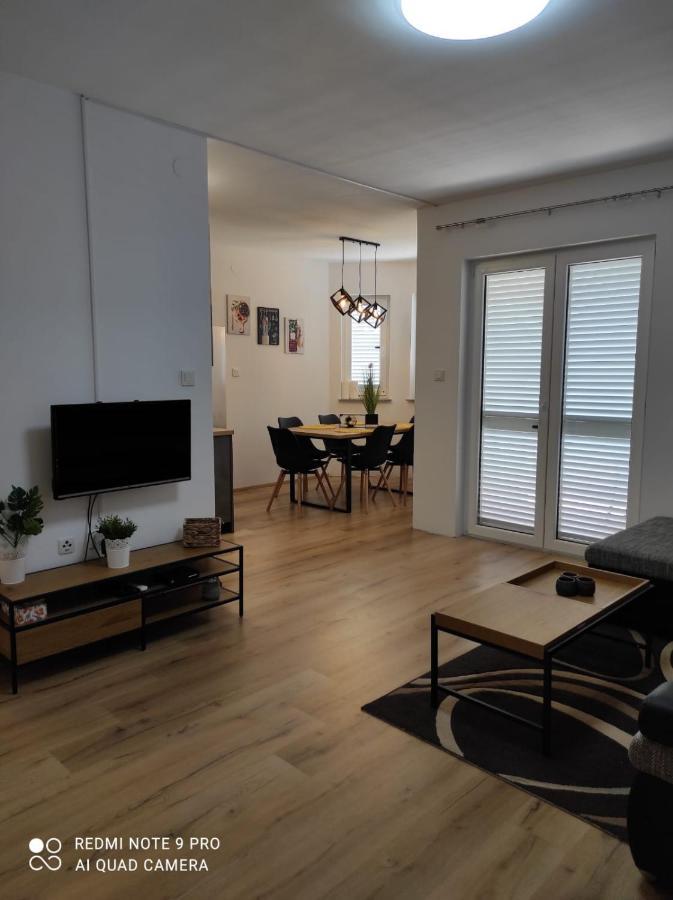 Apartman Branimir Novalja Exterior photo