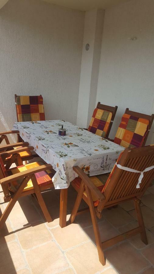 Apartman Branimir Novalja Exterior photo