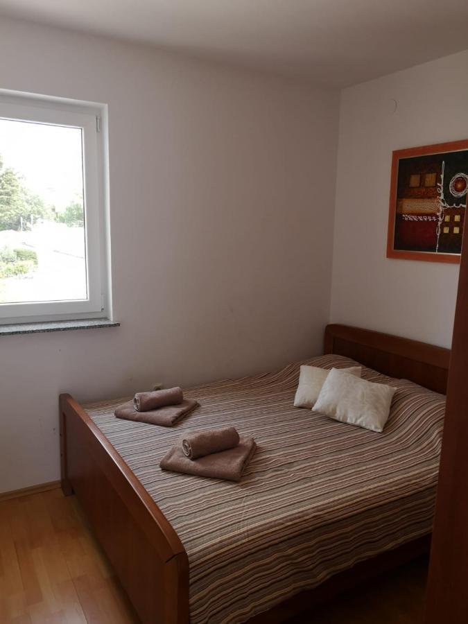Apartman Branimir Novalja Exterior photo